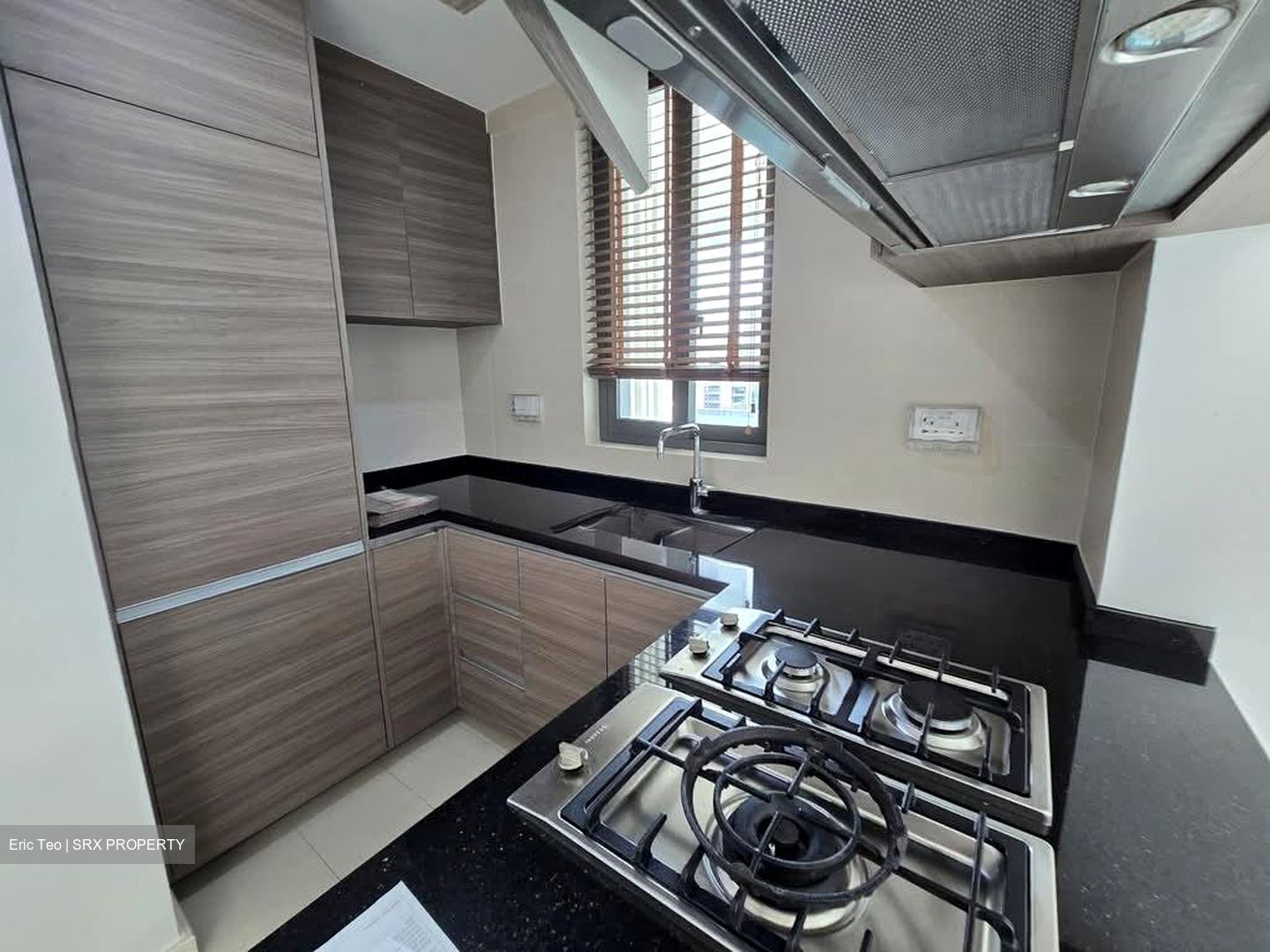 8 Saint Thomas (D9), Condominium #559912731